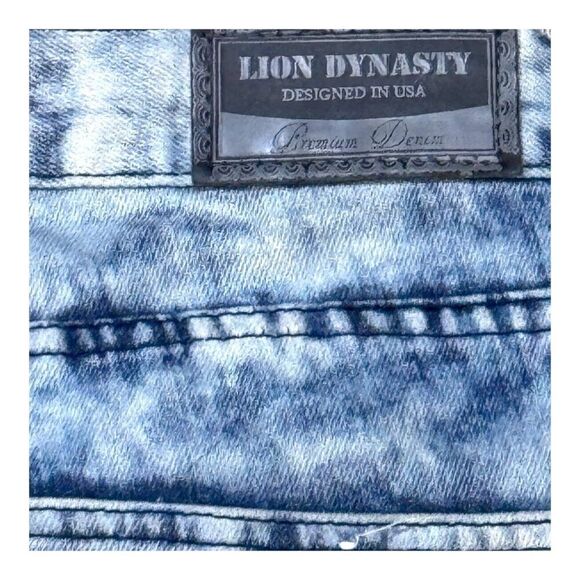 Lion Dynasty Premium Denim Distressed Ripped Acid-Wash Jean Shorts Size 42 Y2K - Picture 4 of 6